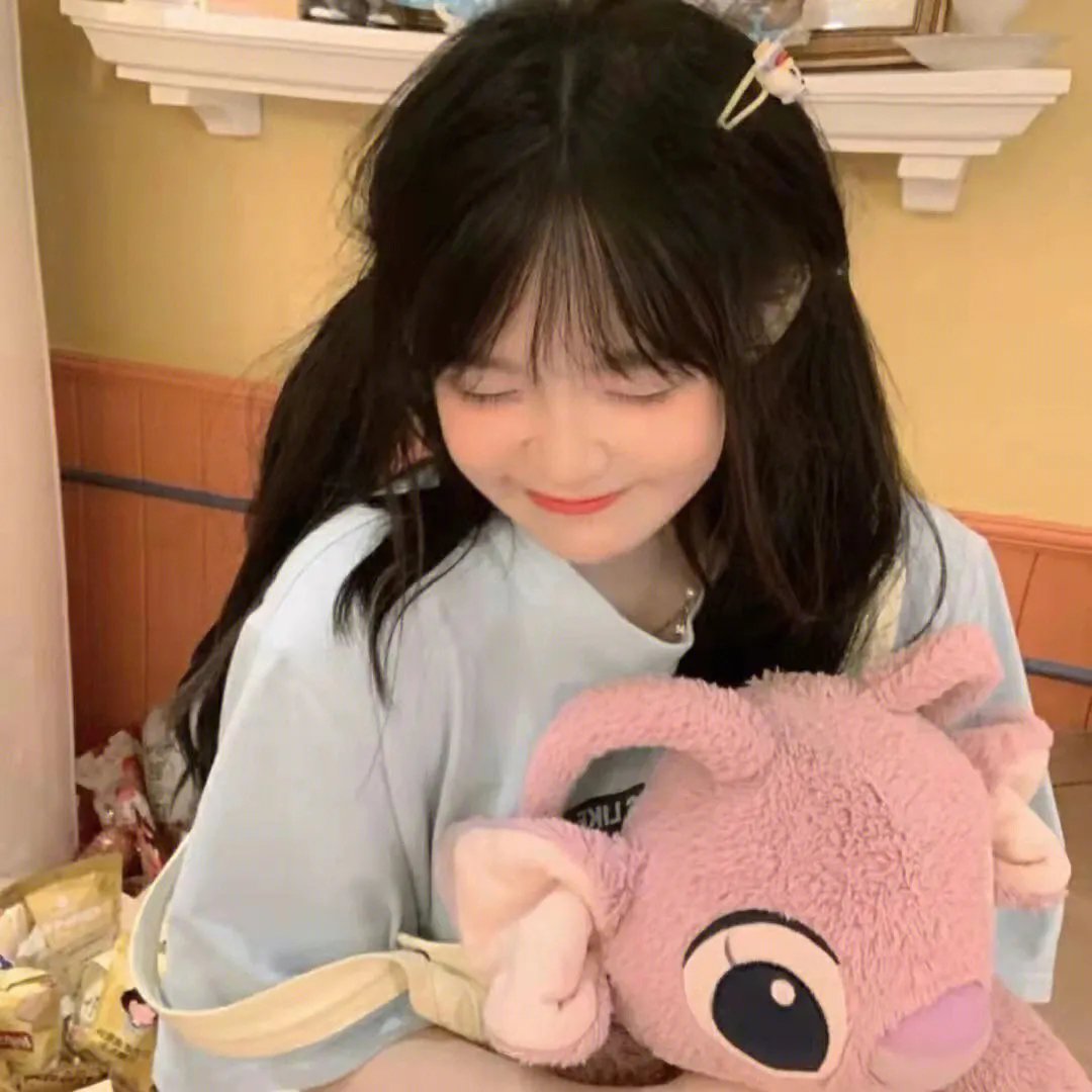 新郎休妻摄政王十里红妆求娶